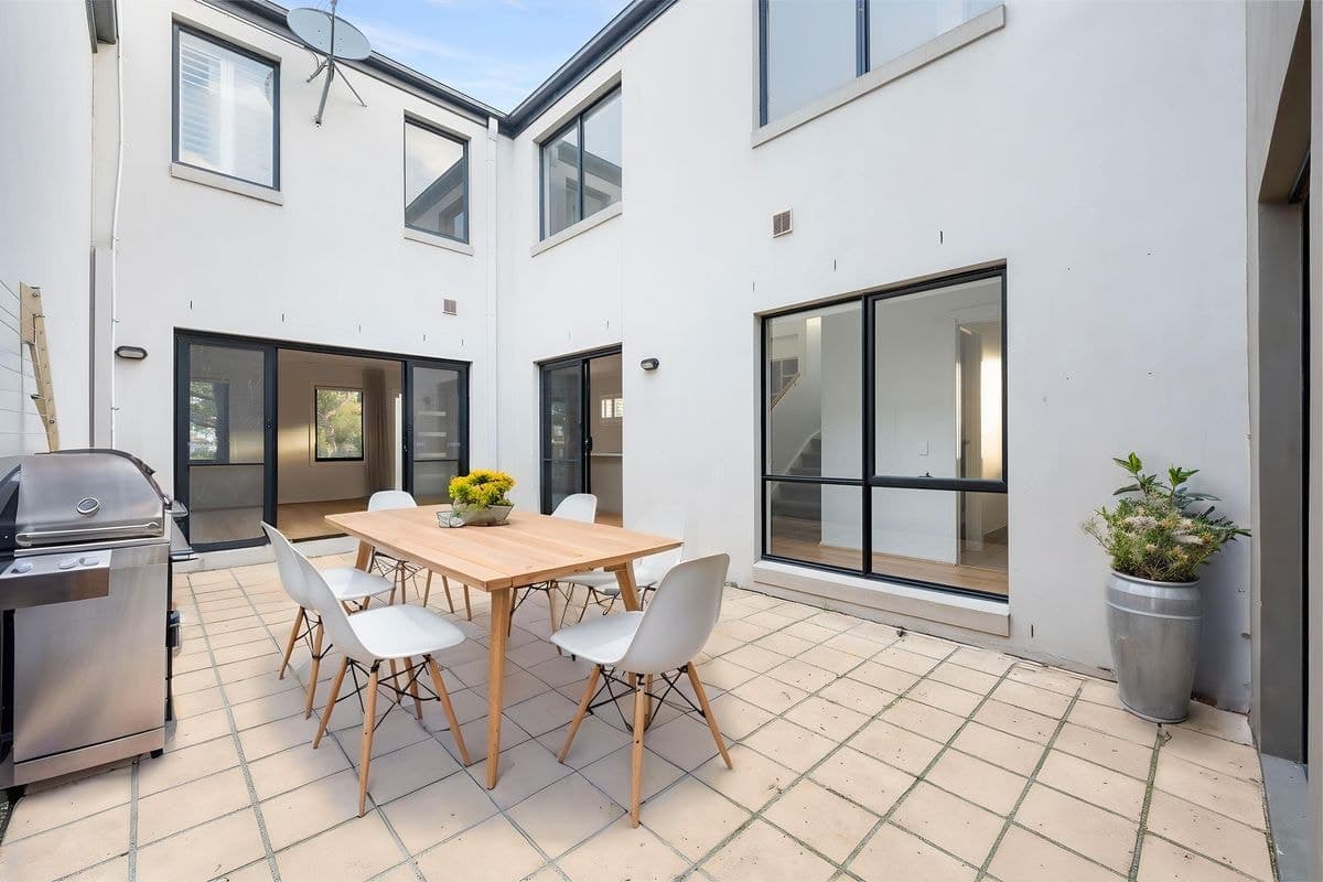 1 Rathdowne Walk, EPPING, Epping - Thumbnail 8