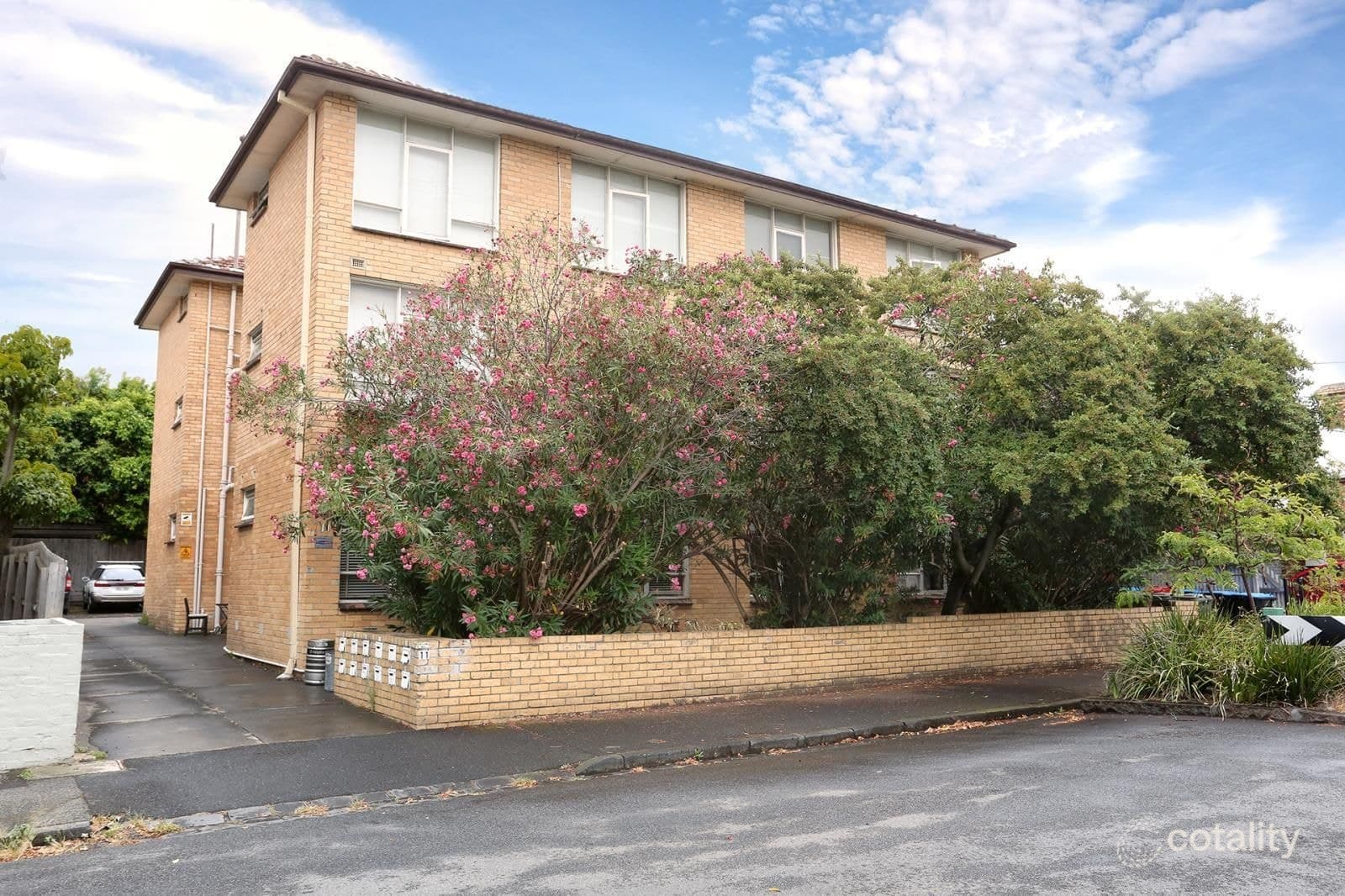 11 Raleigh Street, Windsor, Windsor - Image 1