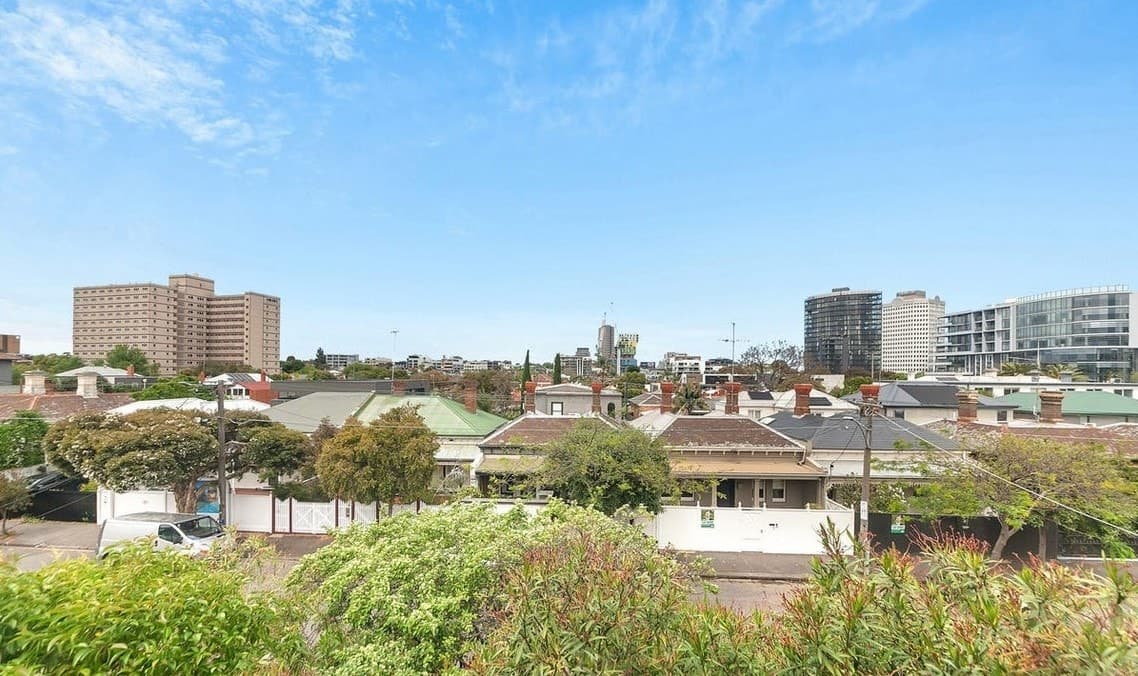 11 Raleigh Street, Windsor, Windsor - Thumbnail 2