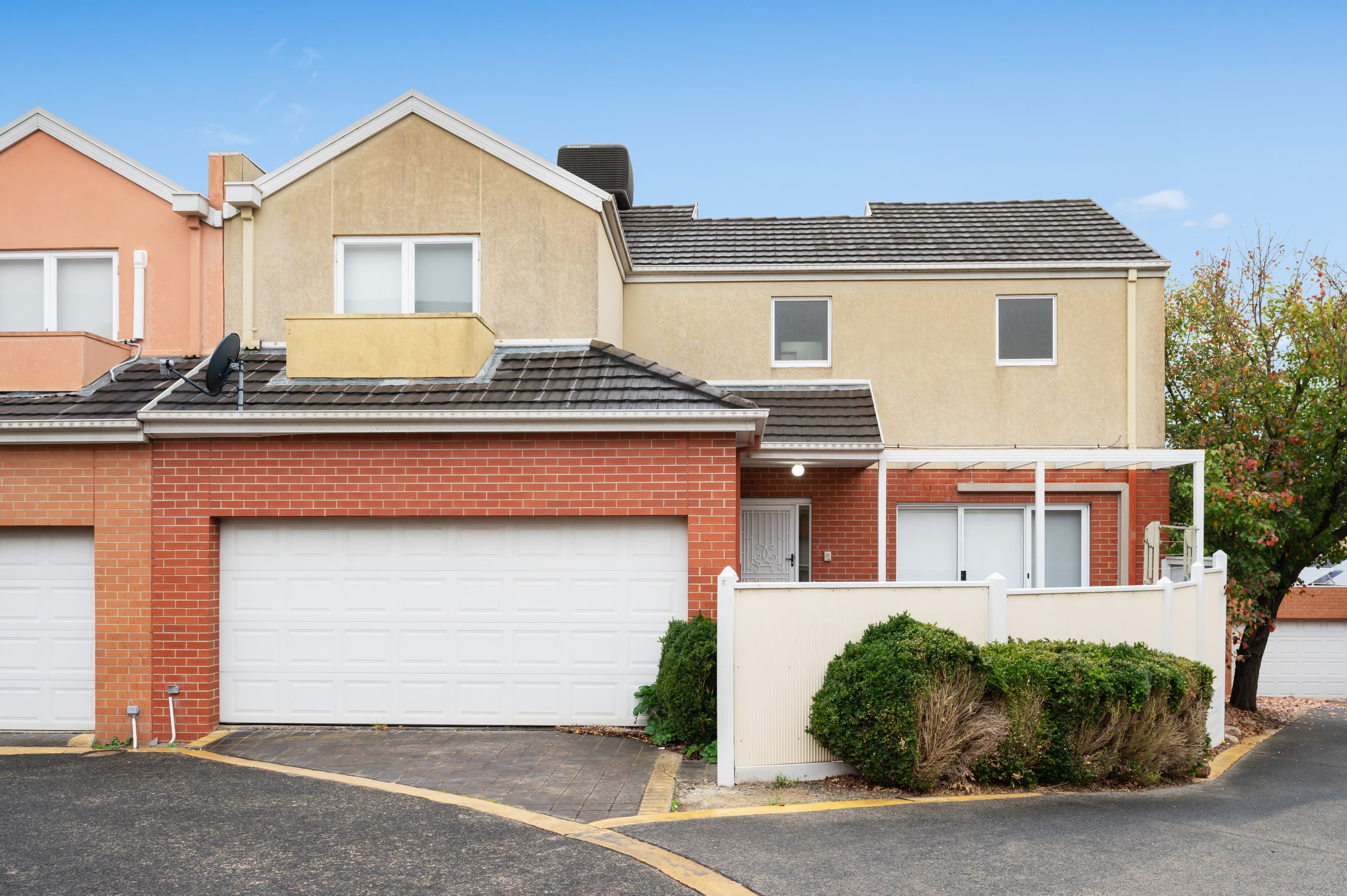 5 Hawthorn Way, Glen Waverley, Glen Waverley - Image 1