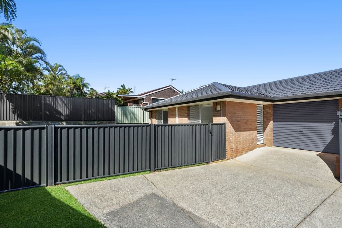 2/11 Gladys Street, LABRADOR, QLD, 4215, Labrador - Thumbnail 2