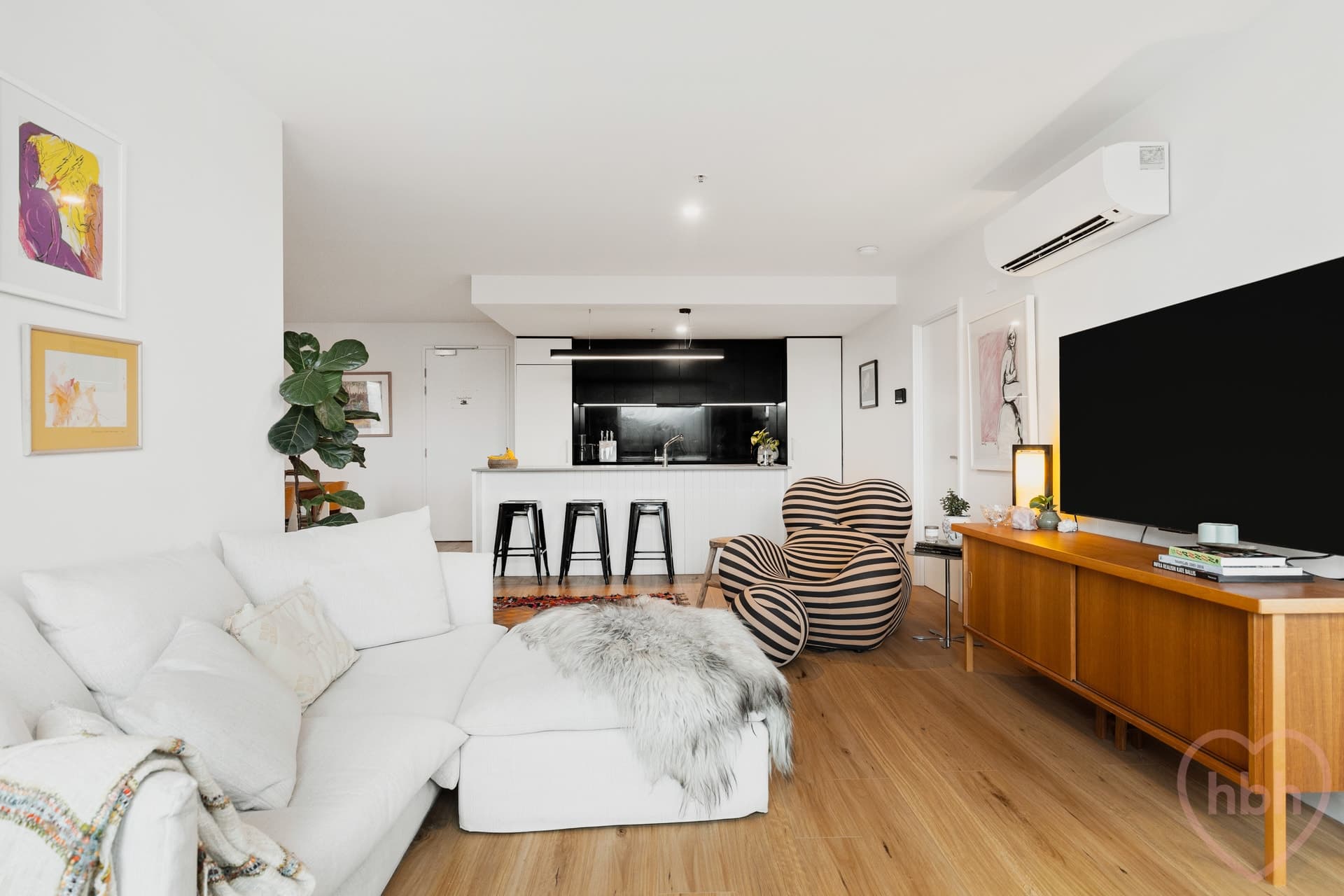 715/25 Challis Street, Dickson - Thumbnail 4
