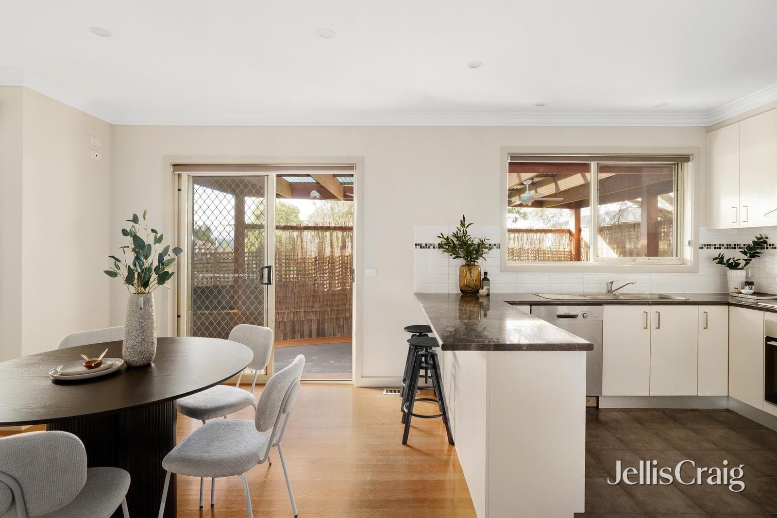 2/6 Mayfield Street, Greensborough, Greensborough - Thumbnail 6