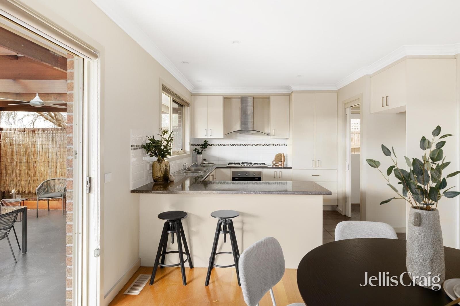 2/6 Mayfield Street, Greensborough, Greensborough - Thumbnail 7