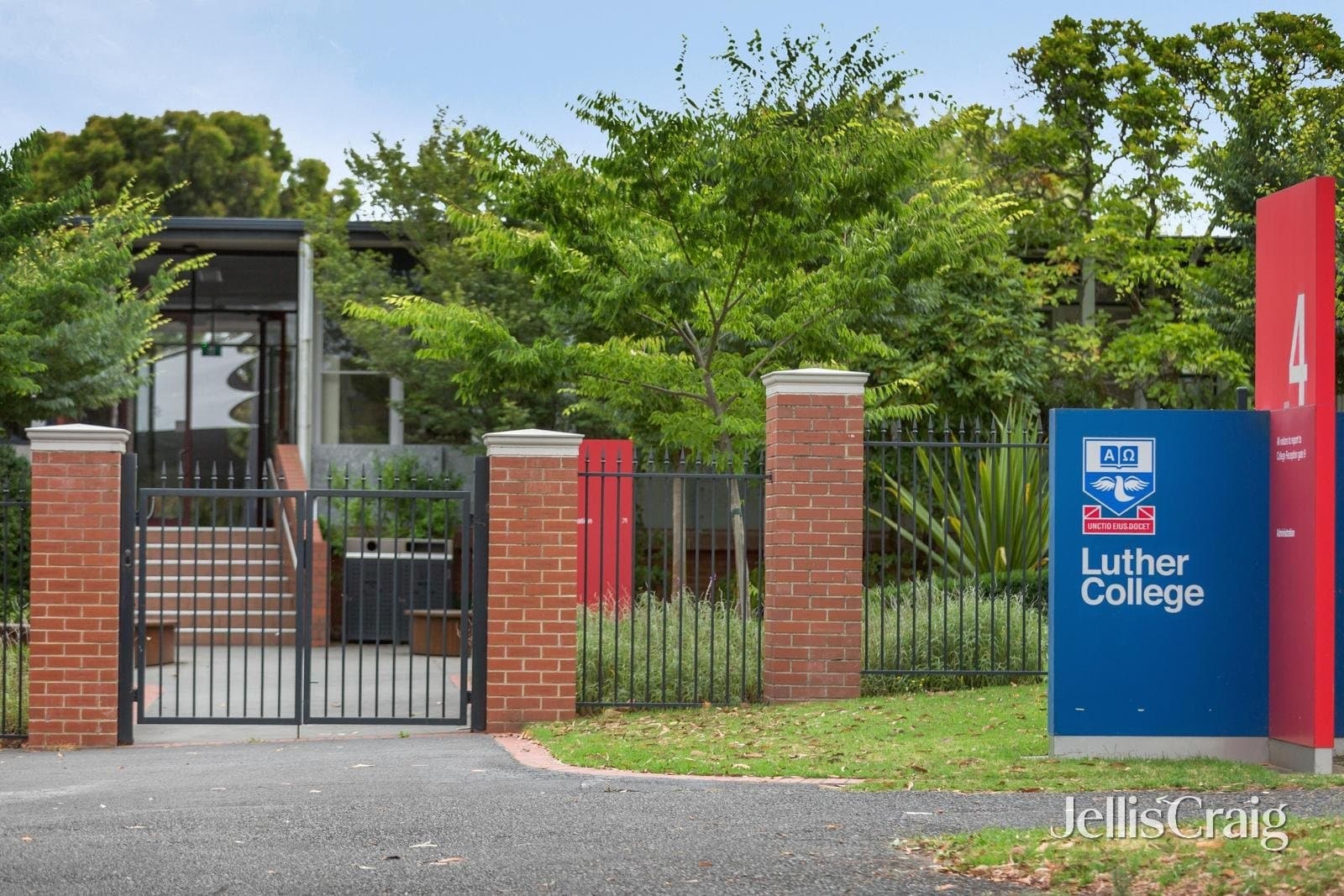 5 Eskdale Drive, Croydon Hills, Croydon Hills - Image 1