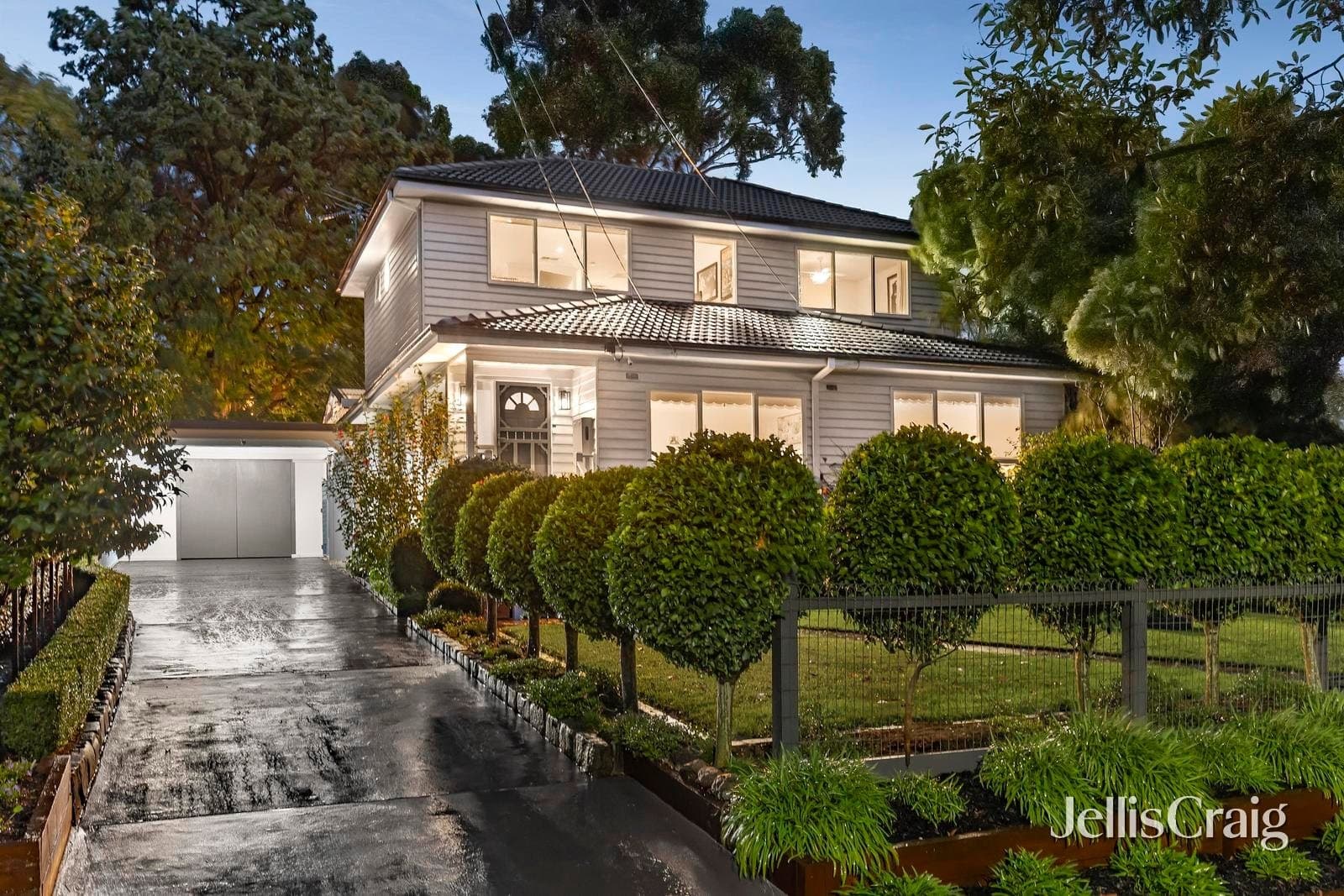 6 Boyana Crescent, Croydon, Croydon - Thumbnail 2