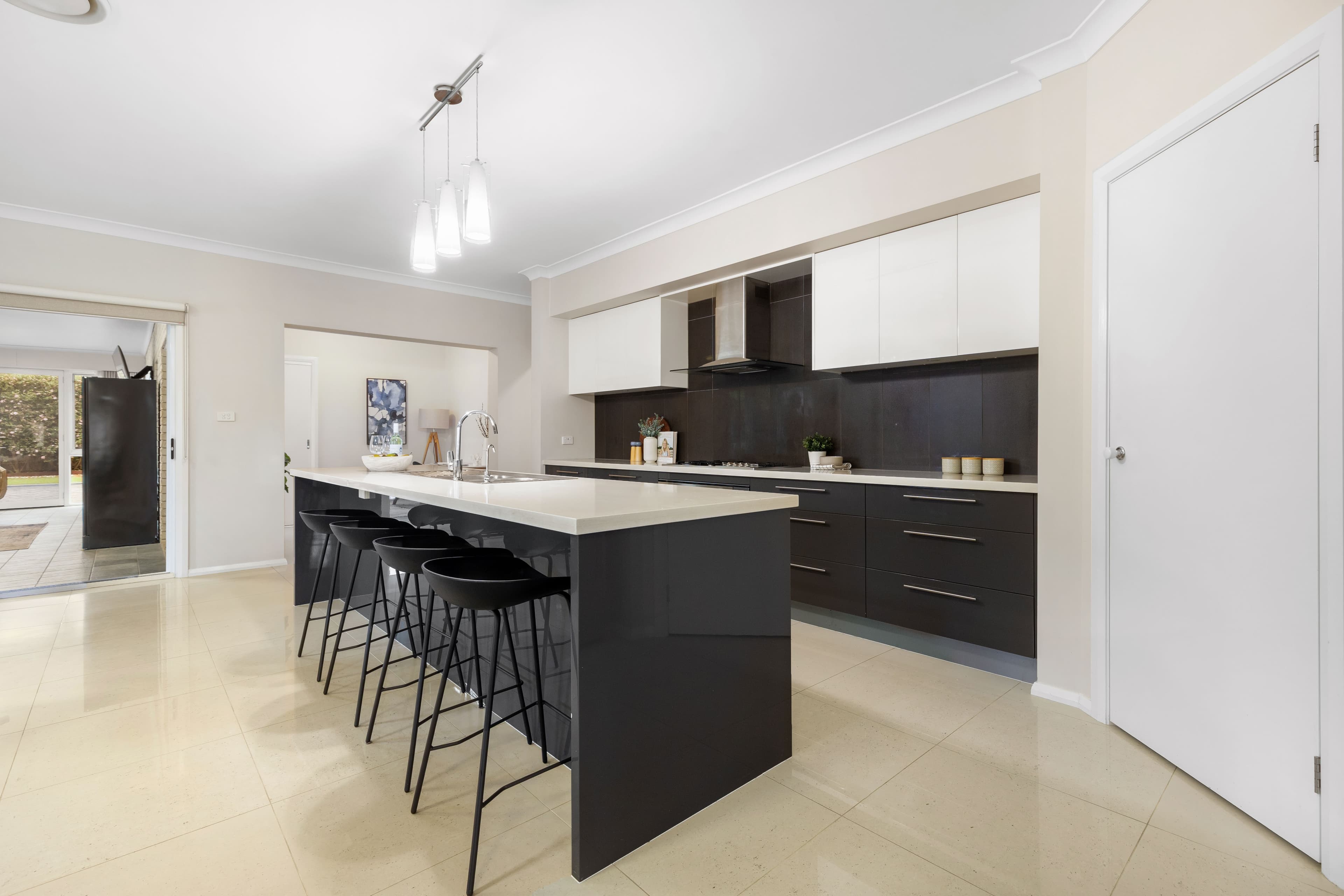 13 Silkwood Avenue, CLAREMONT MEADOWS, Claremont Meadows - Thumbnail 5