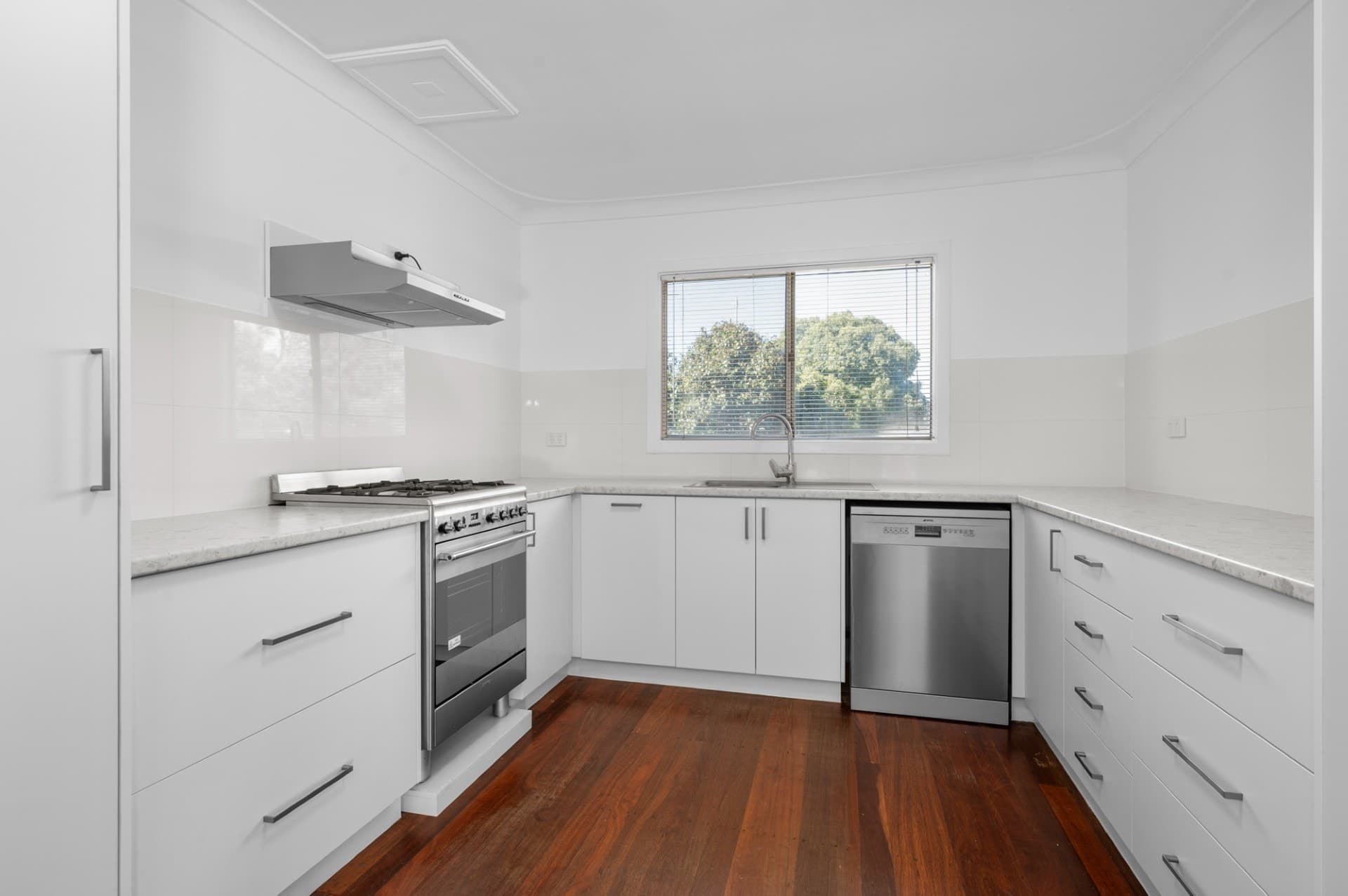 185 Collins Street, Piccadilly - Thumbnail 2