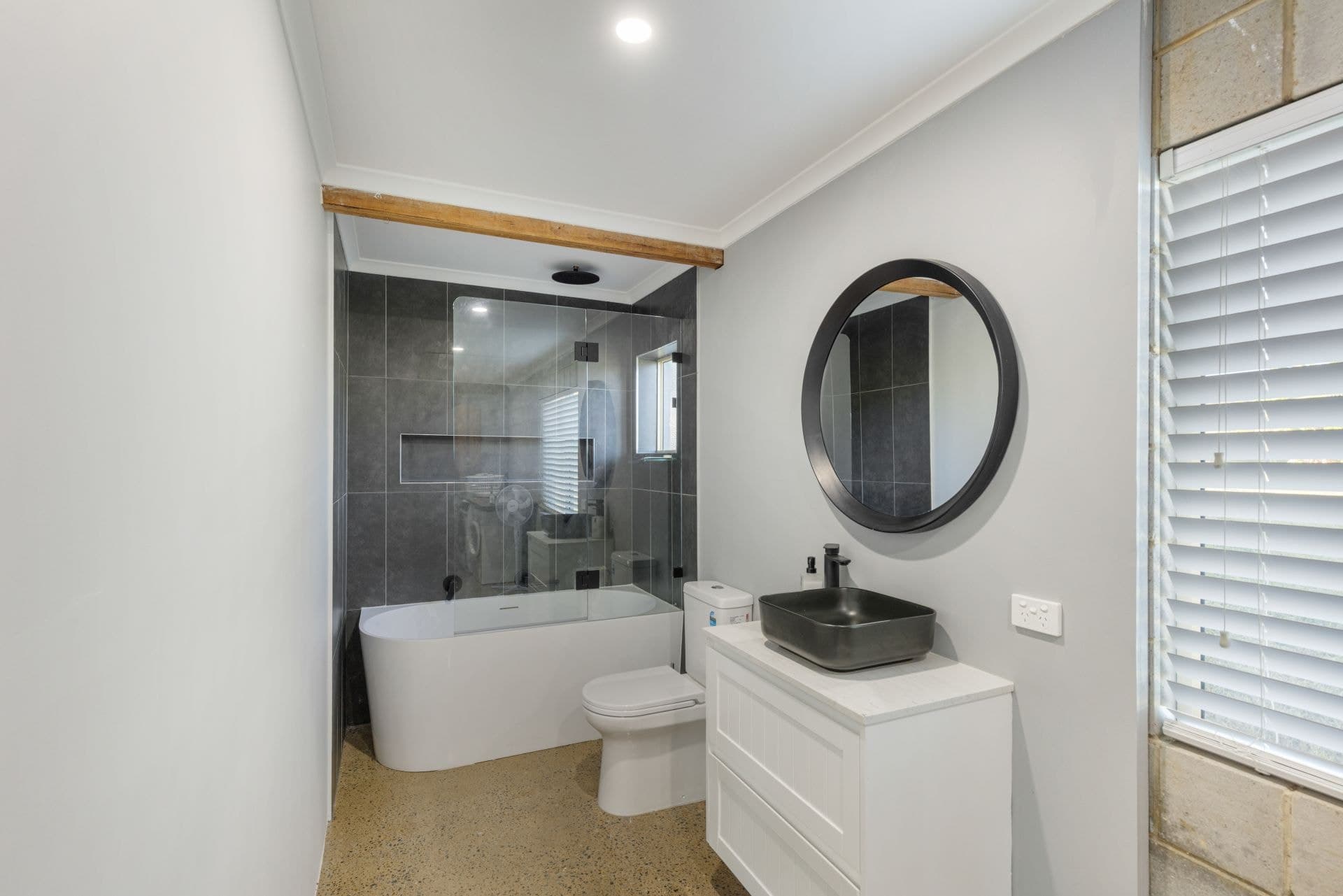 1028 Tin Can Bay Road, Canina - Thumbnail 4