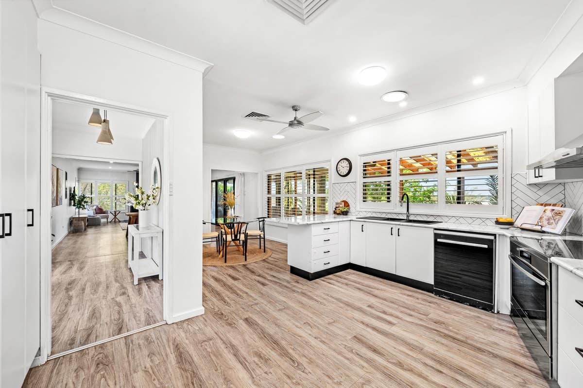6 Eyre Close, Singleton NSW 2330, Singleton - Thumbnail 2