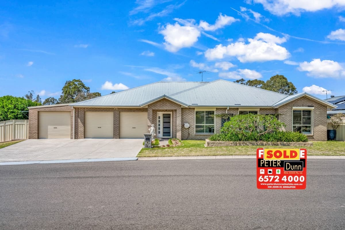 1 Pinchin Close, Singleton NSW 2330, Singleton - Image 1