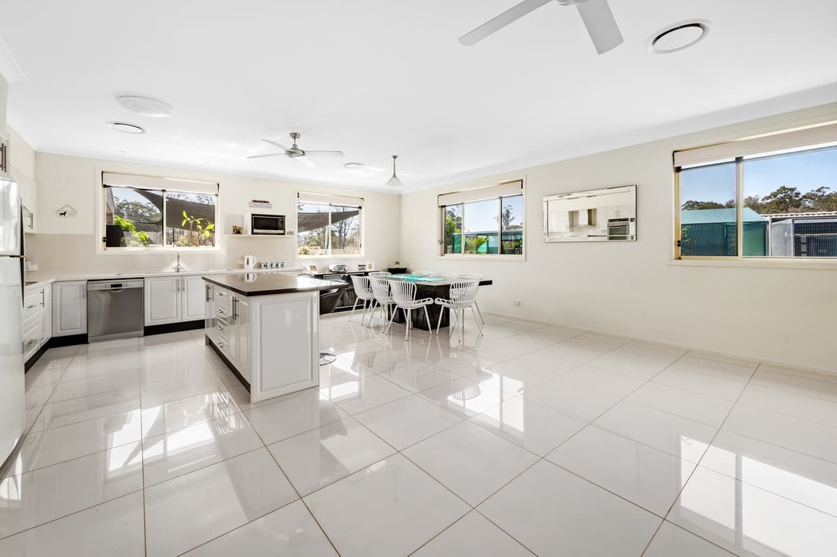 1 Pinchin Close, Singleton NSW 2330, Singleton - Thumbnail 3