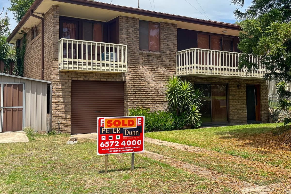 6 Gibson Close, Singleton NSW 2330, Singleton - Image 1