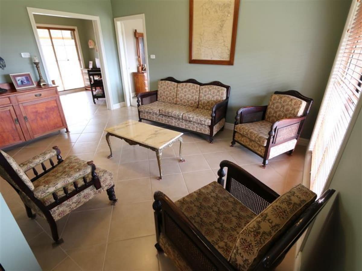 6 McDougall Close, SINGLETON NSW 2330, Singleton - Thumbnail 2