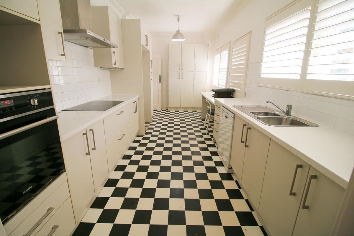 24 Barton Avenue, SINGLETON NSW 2330, Singleton - Thumbnail 2
