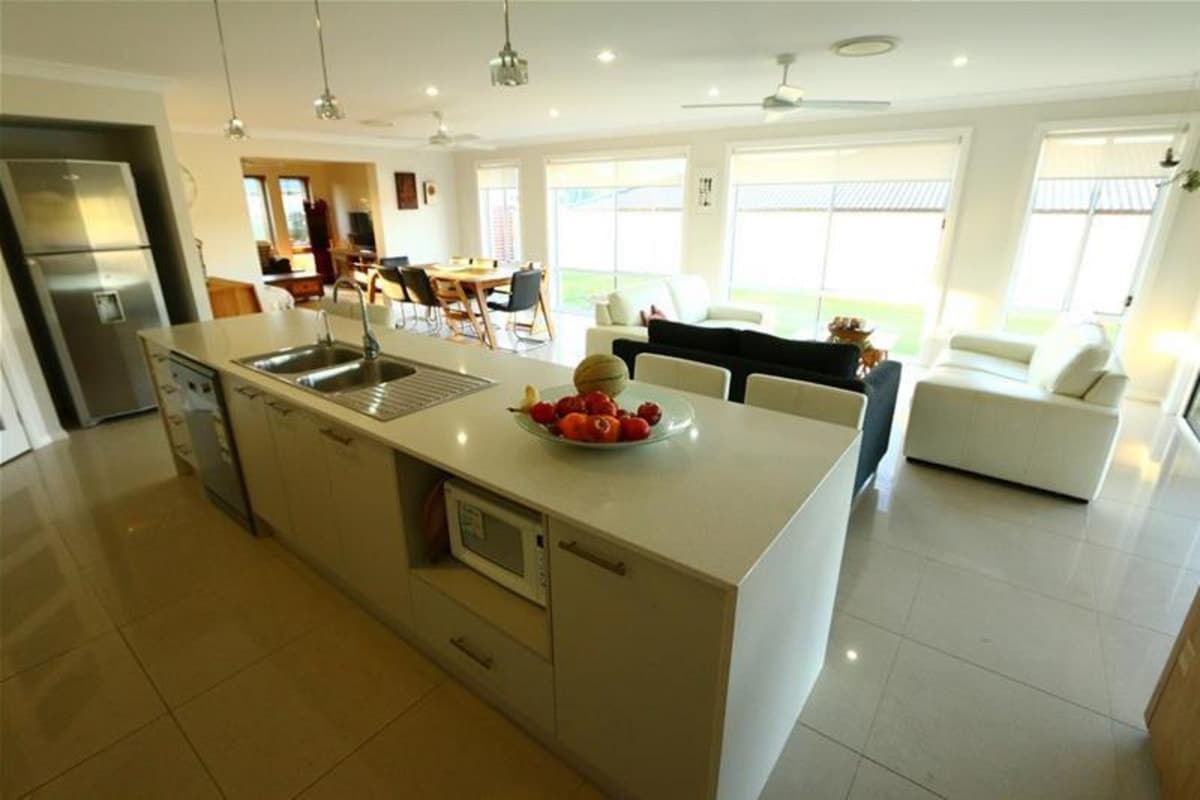 150 Casey Drive, SINGLETON NSW 2330, Singleton - Thumbnail 3