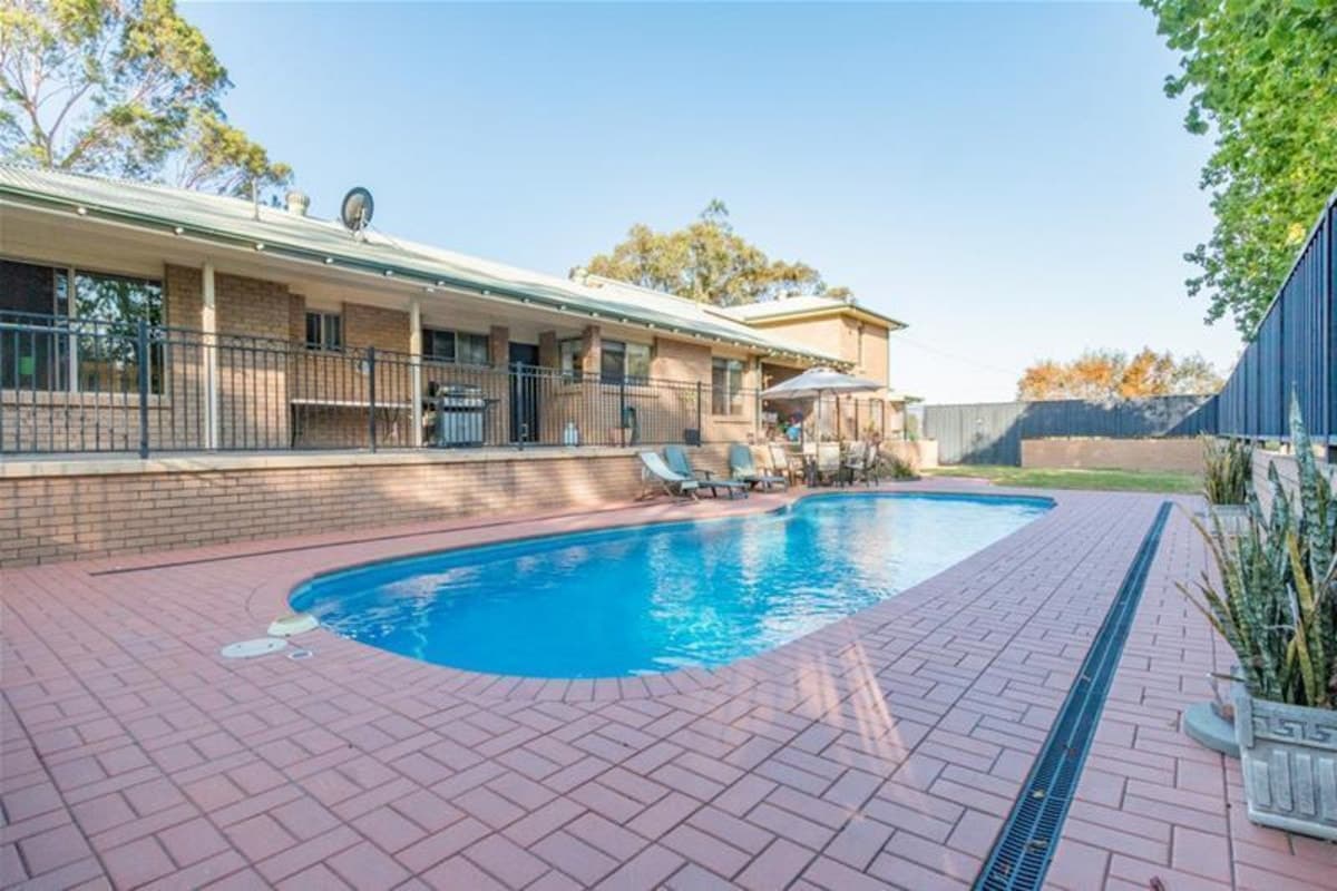 1 The Glade, SINGLETON NSW 2330, Singleton - Thumbnail 2