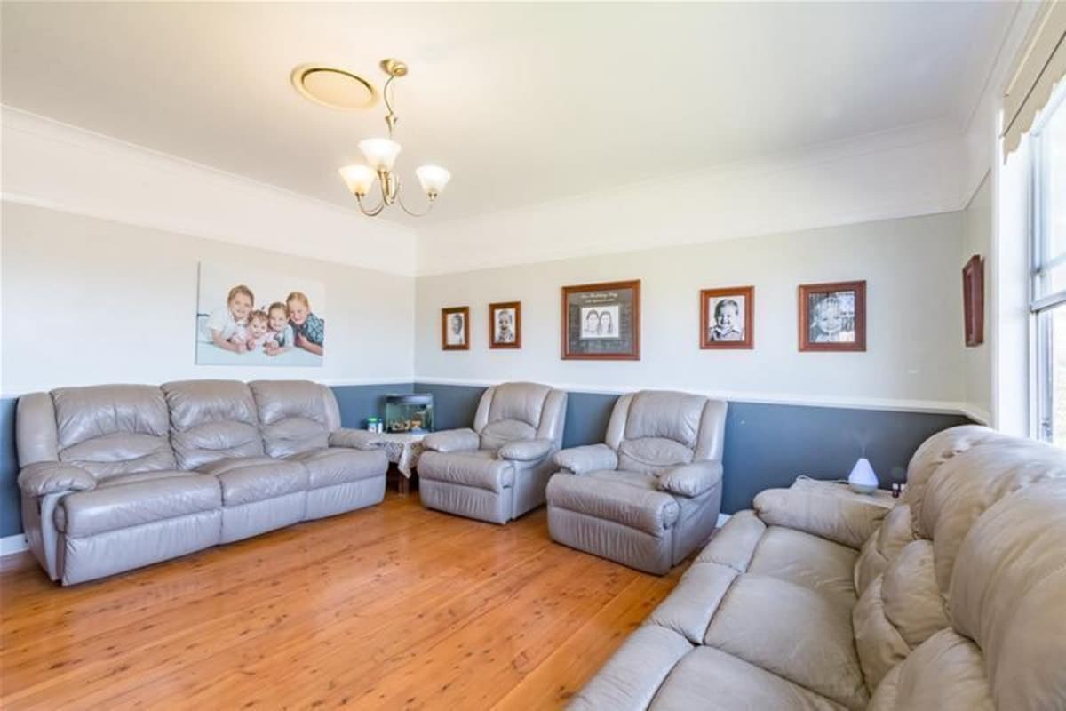28 Lawson Avenue, SINGLETON NSW 2330, Singleton - Thumbnail 2