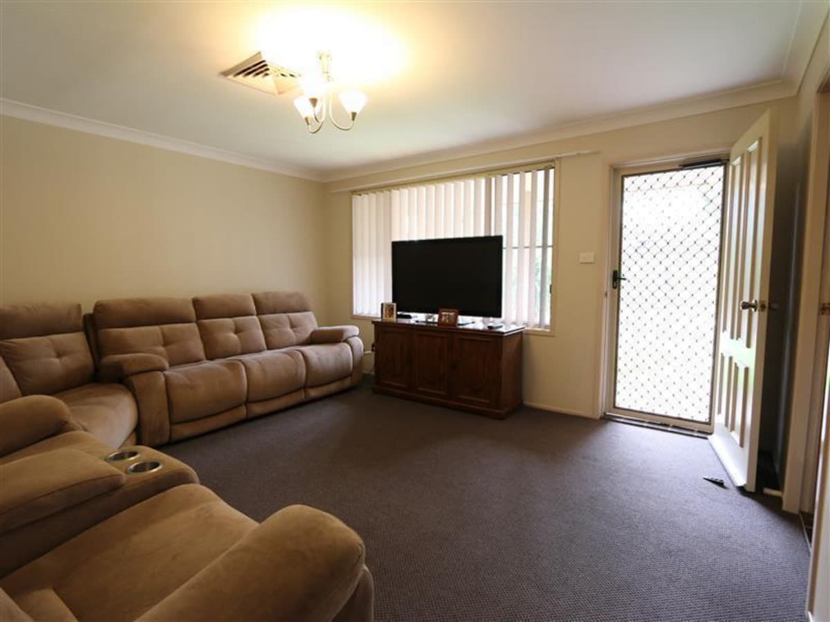 2 / 6 Falkiner Crescent, SINGLETON NSW 2330, Singleton - Thumbnail 2