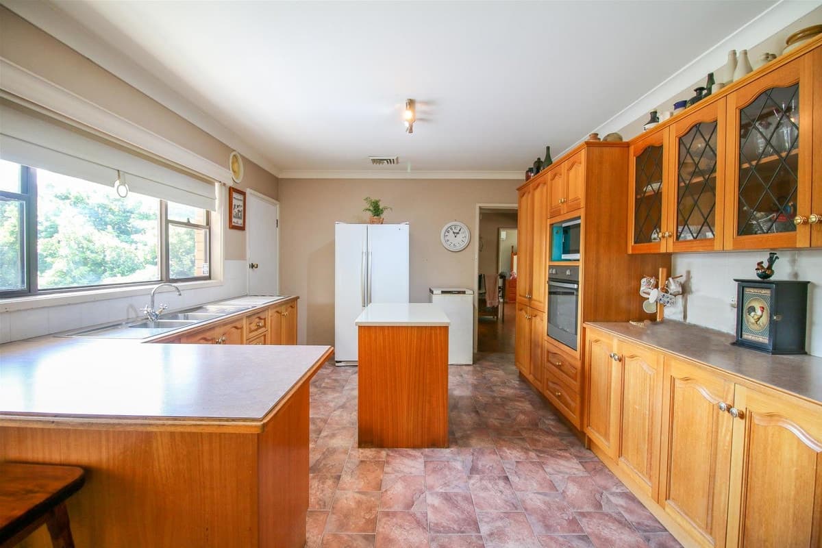 24 Bishopgate Street, SINGLETON NSW 2330, Singleton - Thumbnail 2