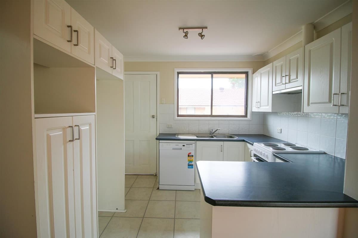 2 Fontana Way, SINGLETON NSW 2330, Singleton - Thumbnail 3