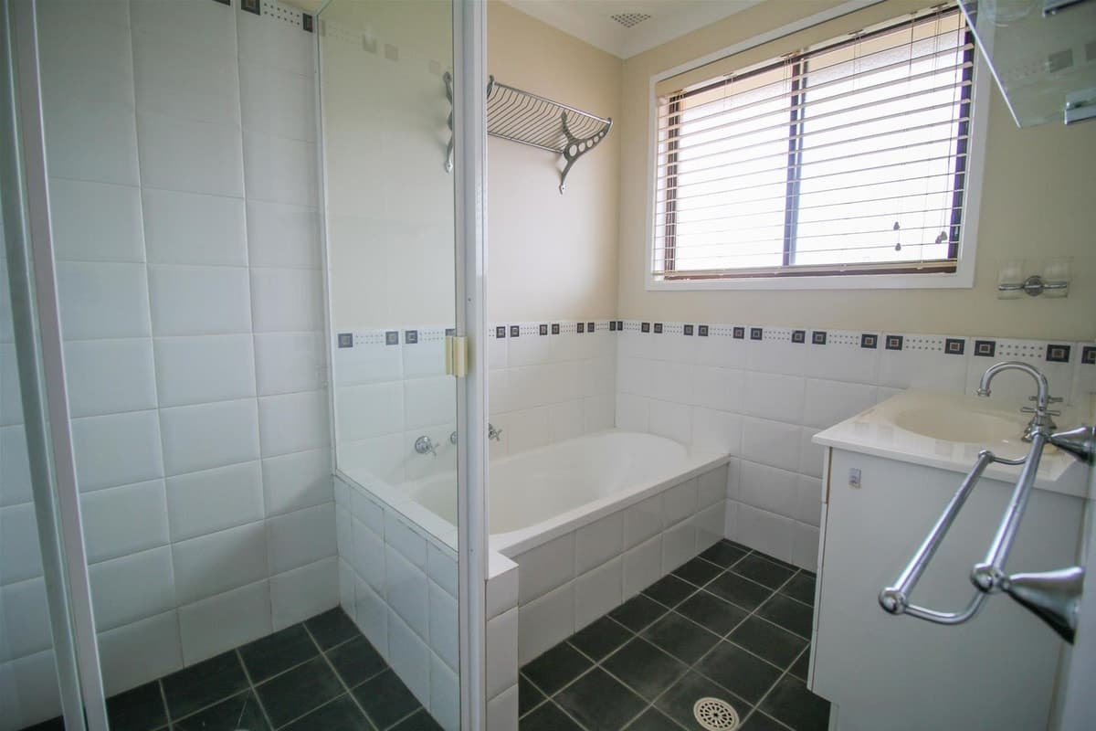 2 Fontana Way, SINGLETON NSW 2330, Singleton - Thumbnail 8