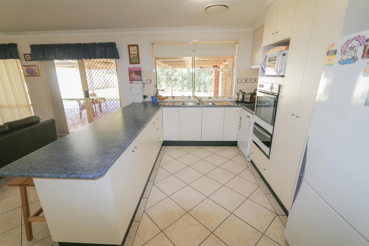 4 Monterey Road, SINGLETON NSW 2330, Singleton - Thumbnail 5
