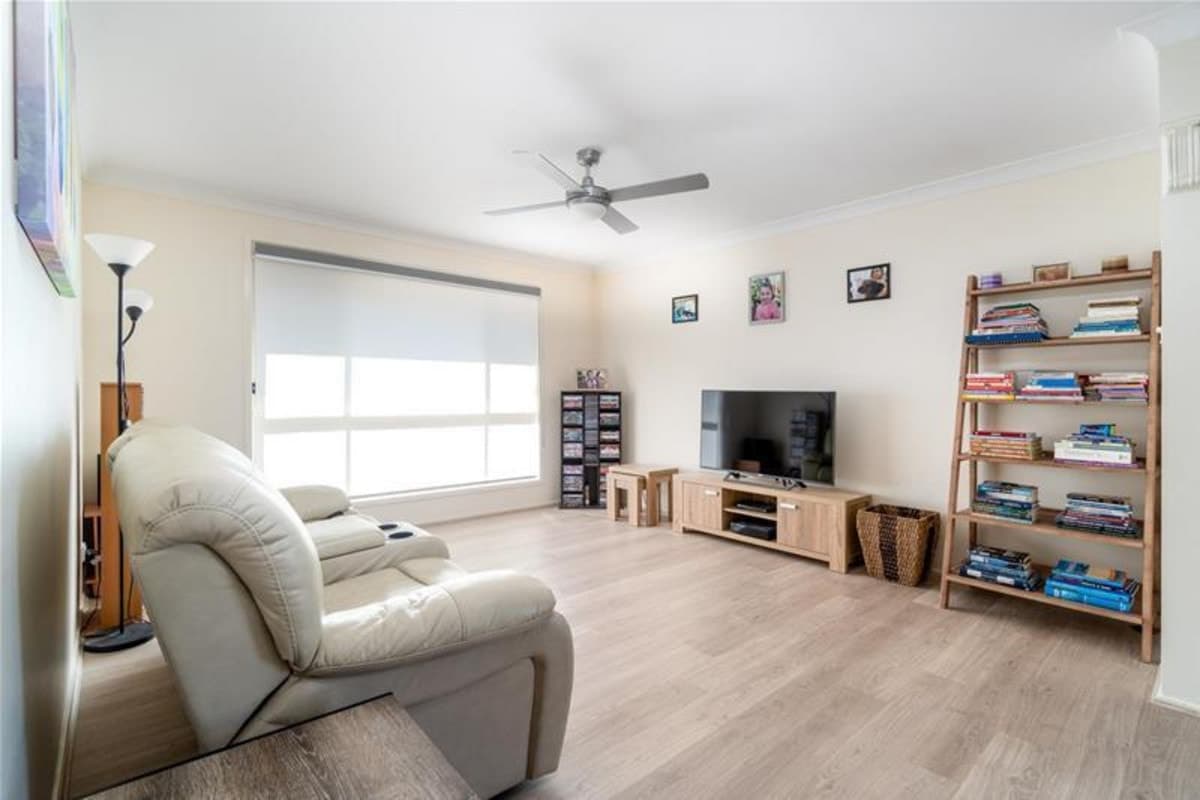 8 The Grove, SINGLETON NSW 2330, Singleton - Thumbnail 3