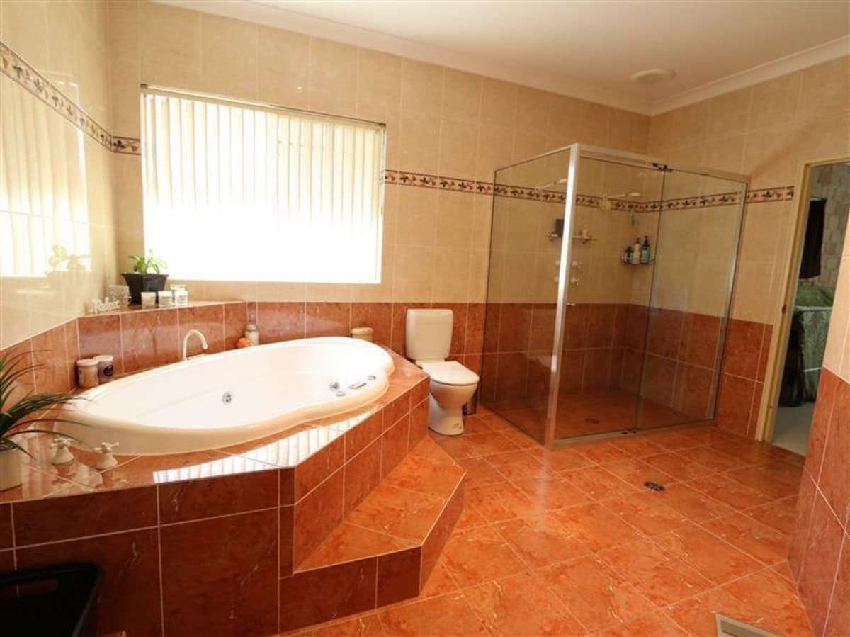 75 Bridgman Road, SINGLETON NSW 2330, Singleton - Thumbnail 4