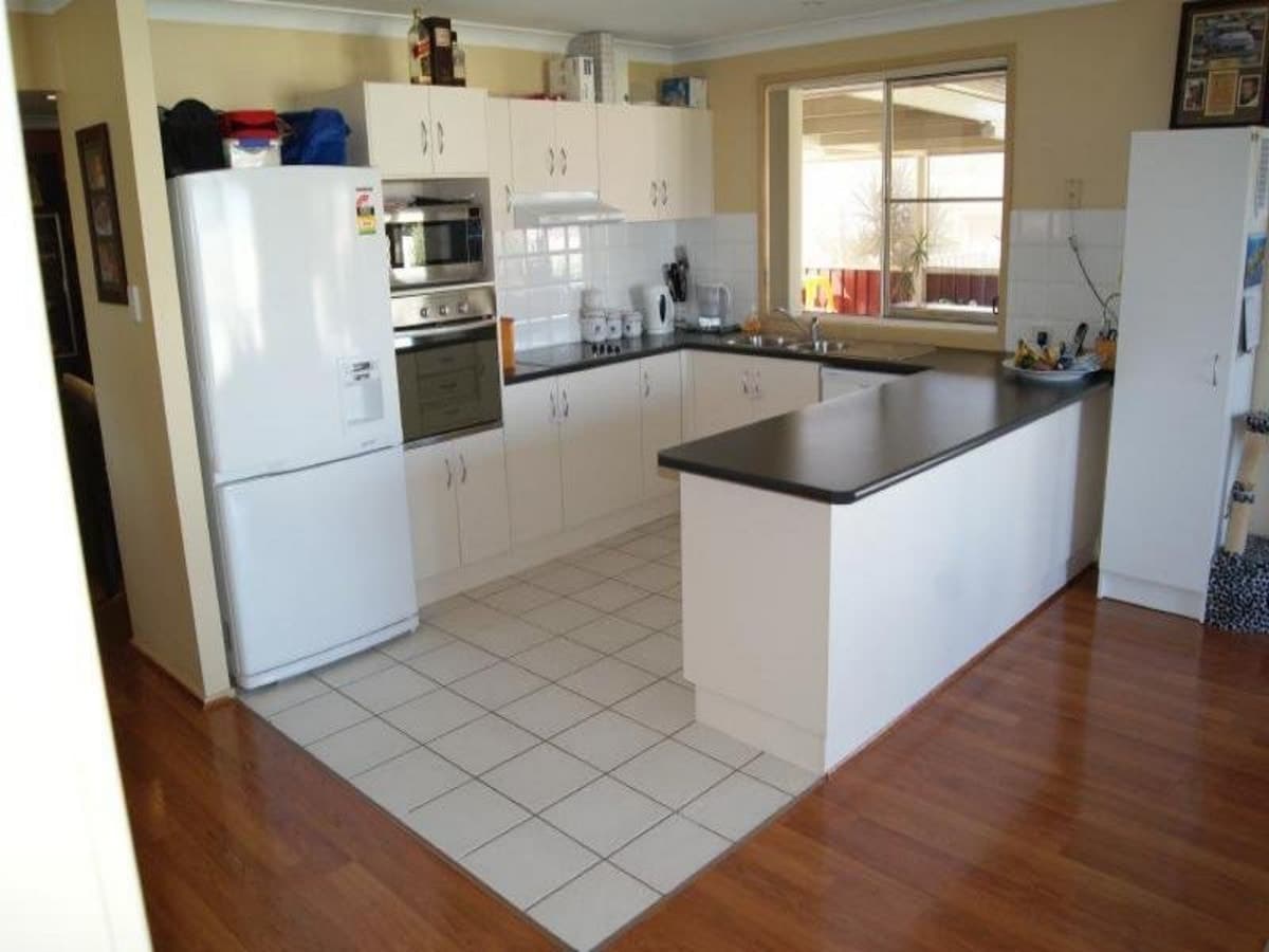 10 The Grove, SINGLETON NSW 2330, Singleton - Thumbnail 2