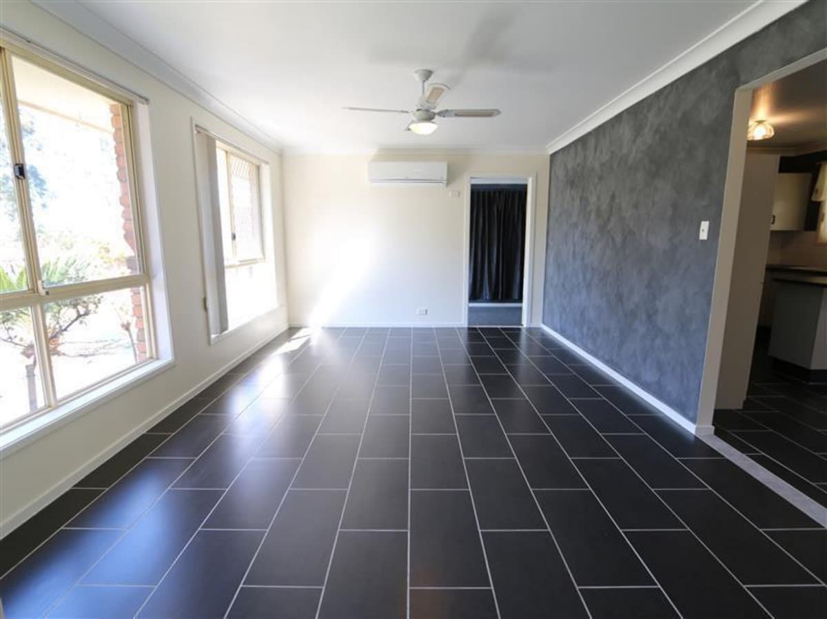34 Lachlan Avenue, SINGLETON NSW 2330, Singleton - Thumbnail 2