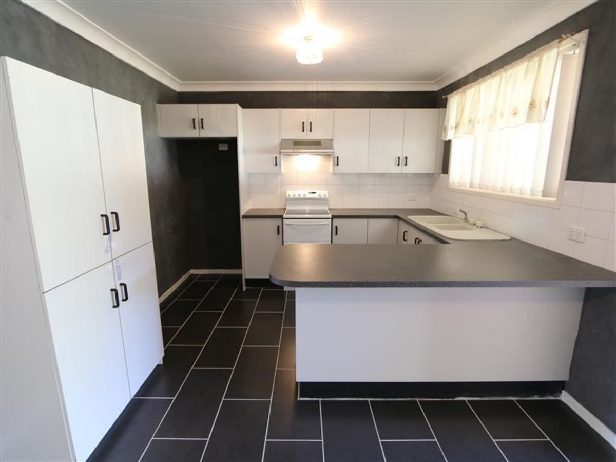 34 Lachlan Avenue, SINGLETON NSW 2330, Singleton - Thumbnail 3