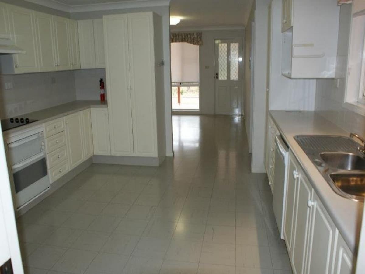 68 Gardner Circuit, SINGLETON NSW 2330, Singleton - Thumbnail 2