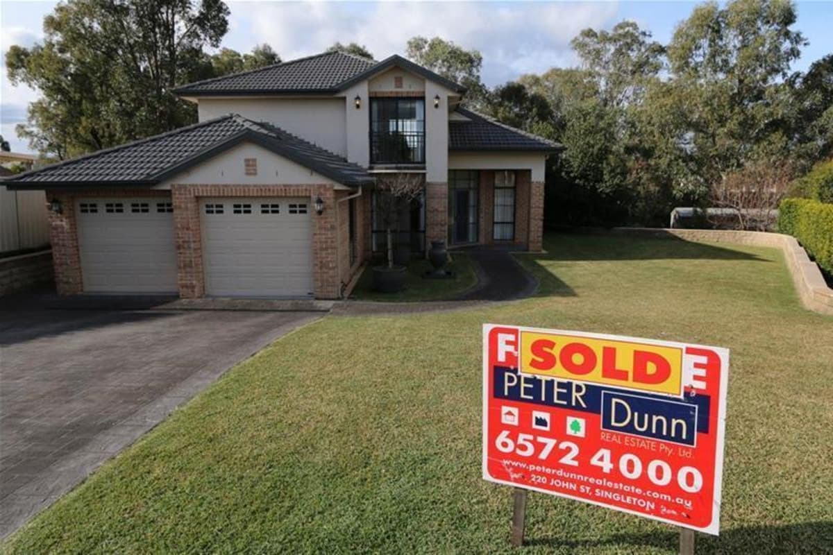 4 Clydesdale Close, SINGLETON NSW 2330, Singleton - Image 1