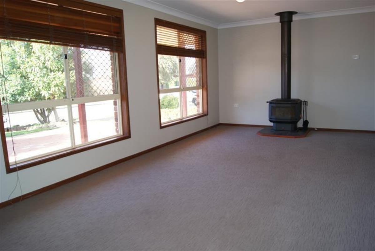 26 Henry Drive, SINGLETON NSW 2330, Singleton - Thumbnail 2