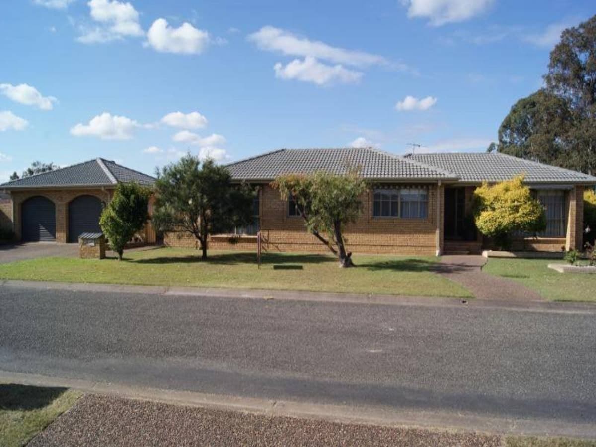 2 Dalmeny Close, SINGLETON NSW 2330, Singleton - Image 1