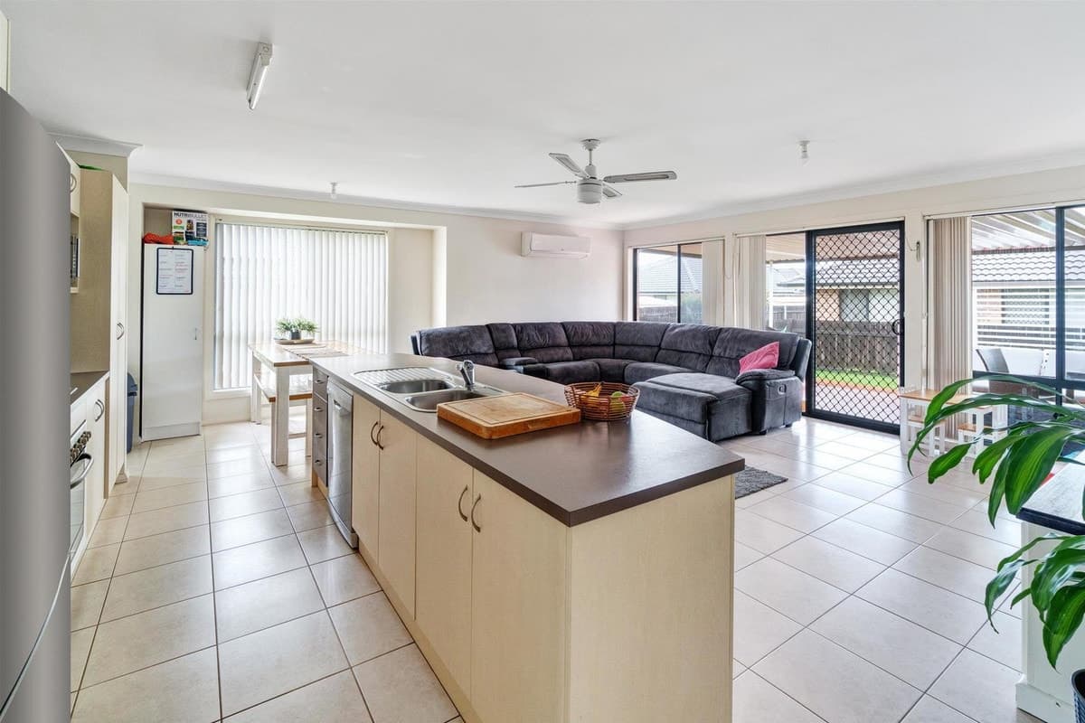 107 Casey Drive, SINGLETON NSW 2330, Singleton - Thumbnail 5