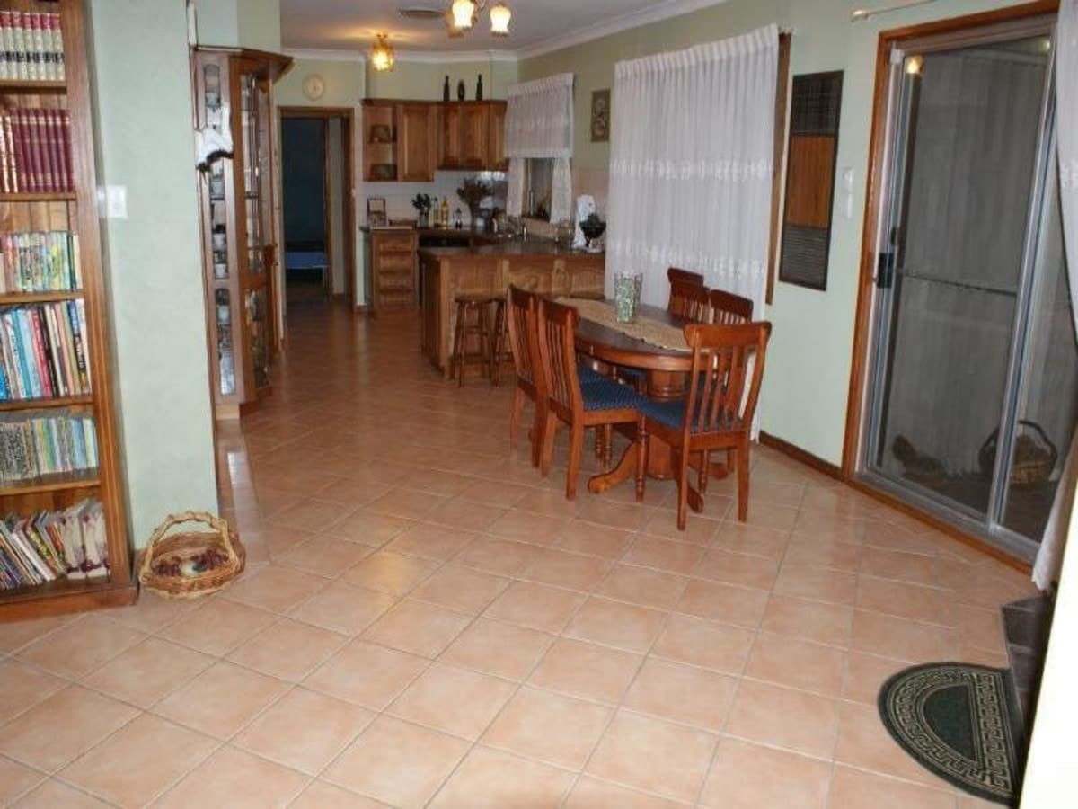 33 Lawson Avenue, SINGLETON NSW 2330, Singleton - Thumbnail 4