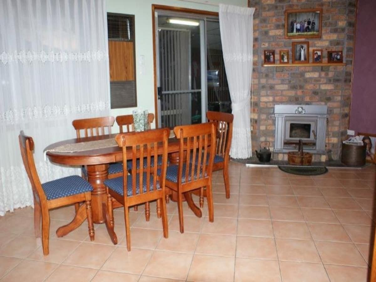 33 Lawson Avenue, SINGLETON NSW 2330, Singleton - Thumbnail 5