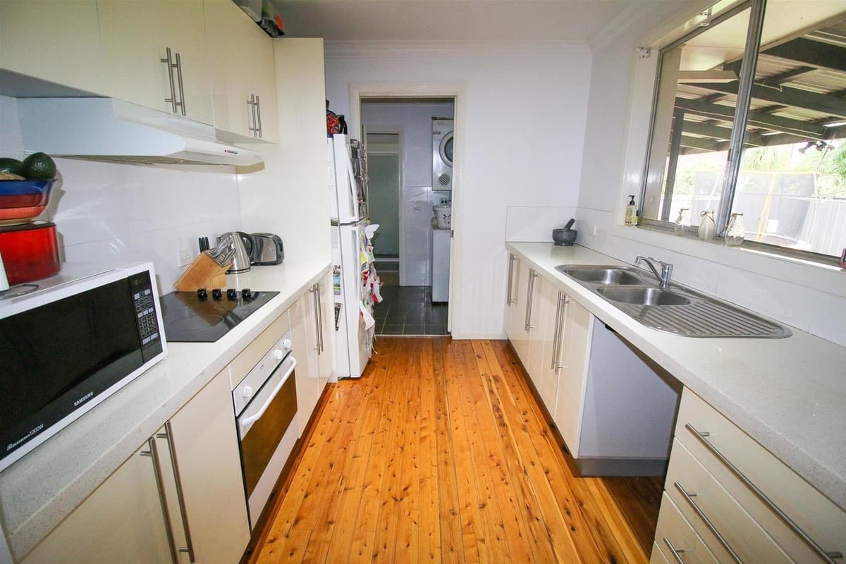 19 James Cook Avenue, SINGLETON NSW 2330, Singleton - Thumbnail 2