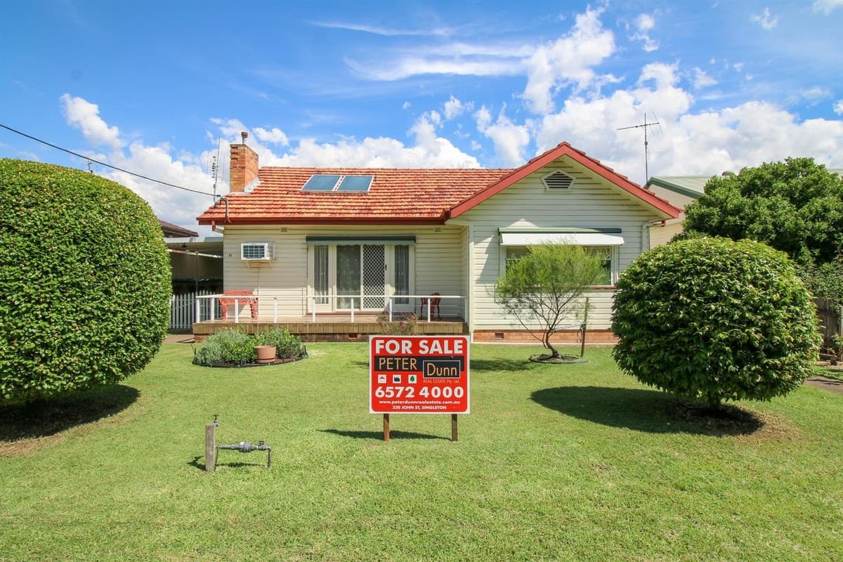 11 Collett Avenue, SINGLETON NSW 2330, Singleton - Image 1