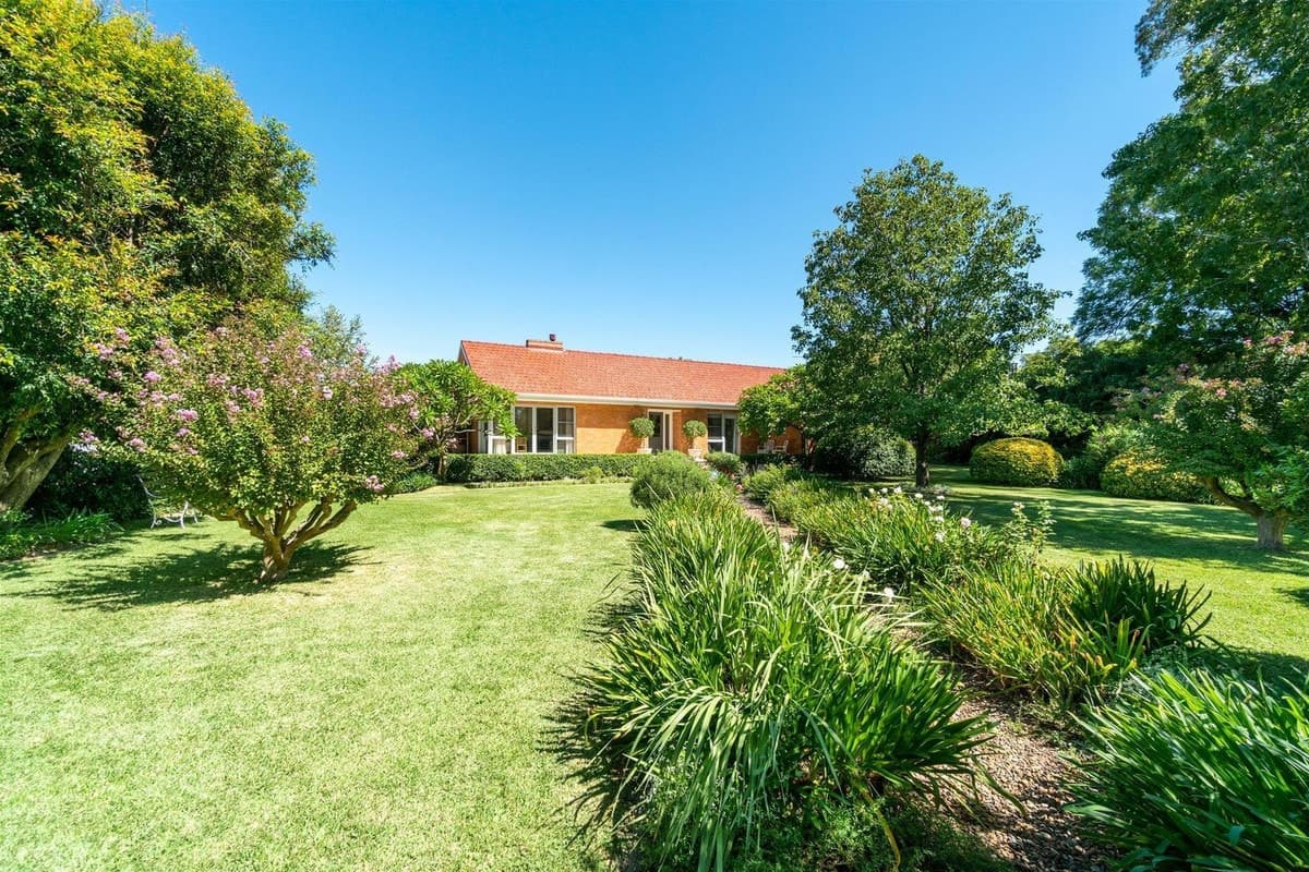 11 Dangar Road, SINGLETON NSW 2330, Singleton - Image 1