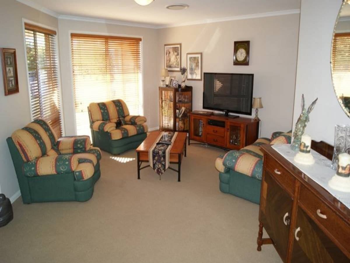 11 Rhodes Place, SINGLETON NSW 2330, Singleton - Thumbnail 2