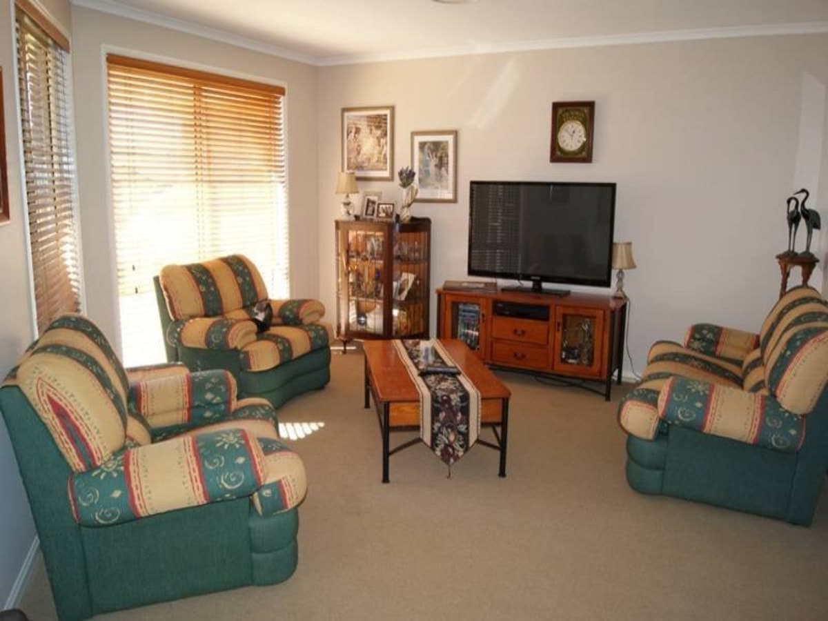 11 Rhodes Place, SINGLETON NSW 2330, Singleton - Thumbnail 3