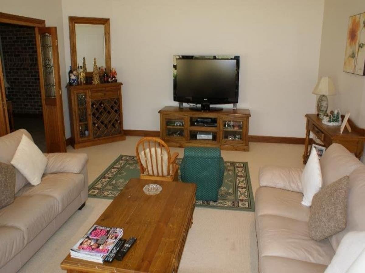 2 Llanrian Drive, SINGLETON NSW 2330, Singleton - Thumbnail 6