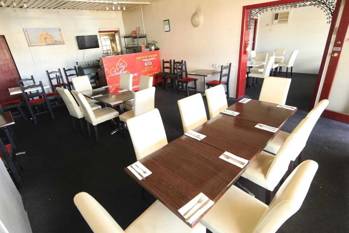 208 John Street, Singleton NSW 2330, Singleton - Thumbnail 2