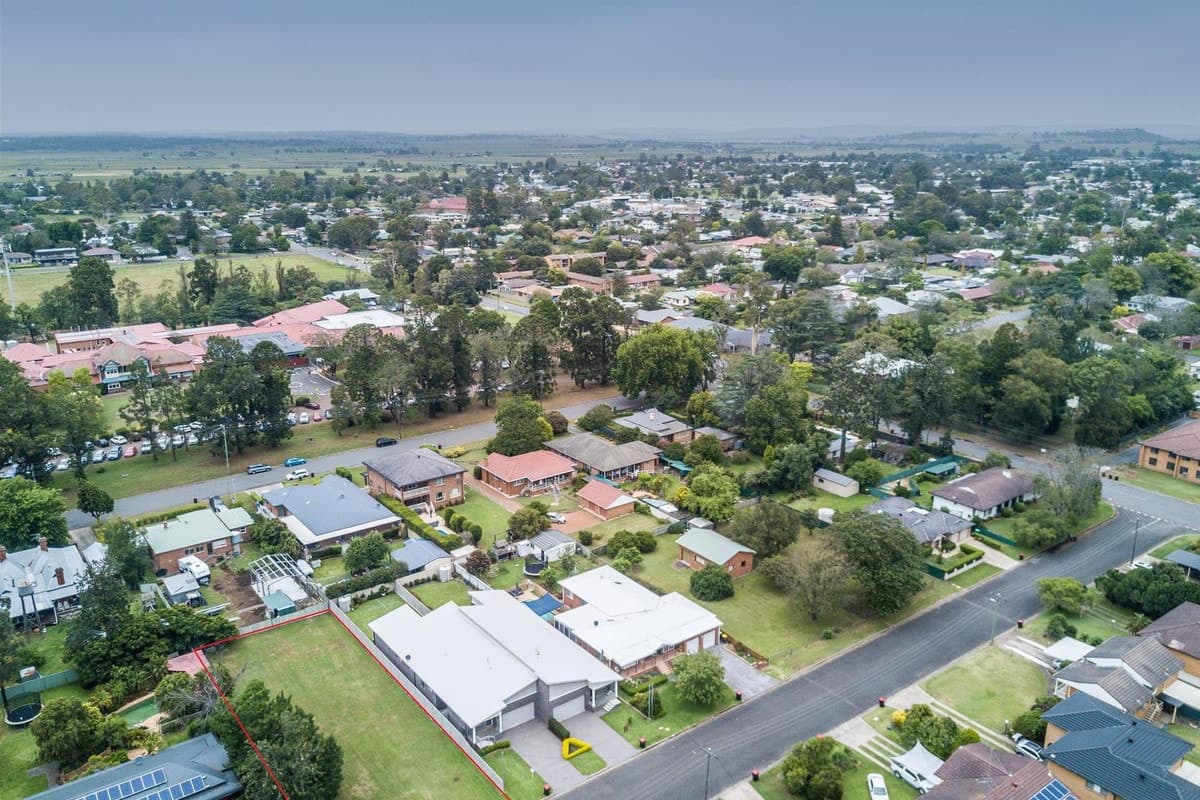 13 West Cranston Avenue, Singleton NSW 2330, Singleton - Thumbnail 6