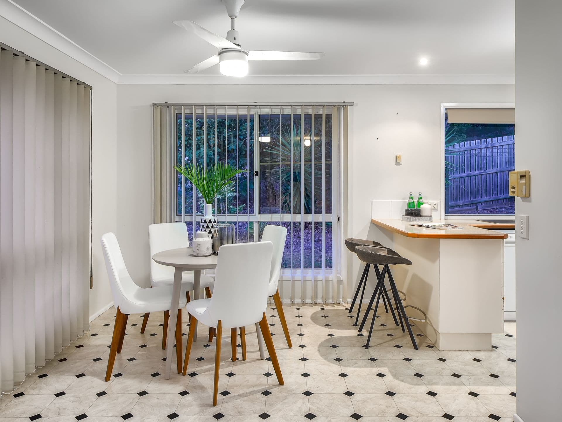 21 Gum Leaf Court, ALBANY CREEK QLD, Albany Creek - Thumbnail 4