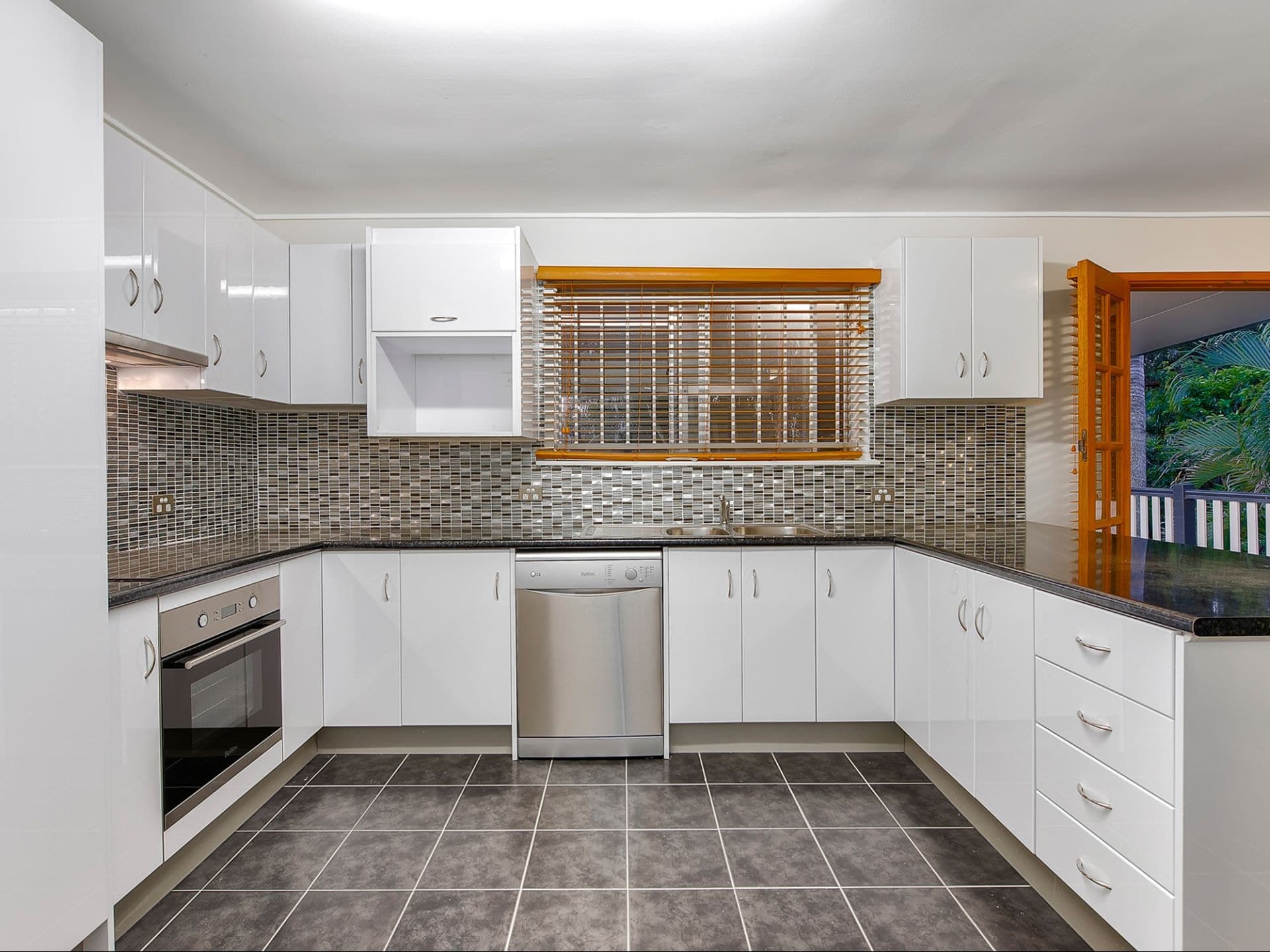 31 Silvertop Street, KEPERRA QLD, Keperra - Thumbnail 6