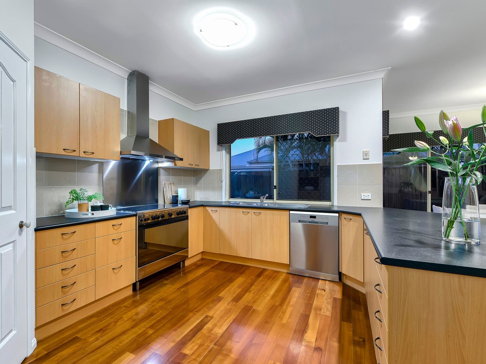39 Lockrose Street, MITCHELTON QLD, Mitchelton - Thumbnail 6